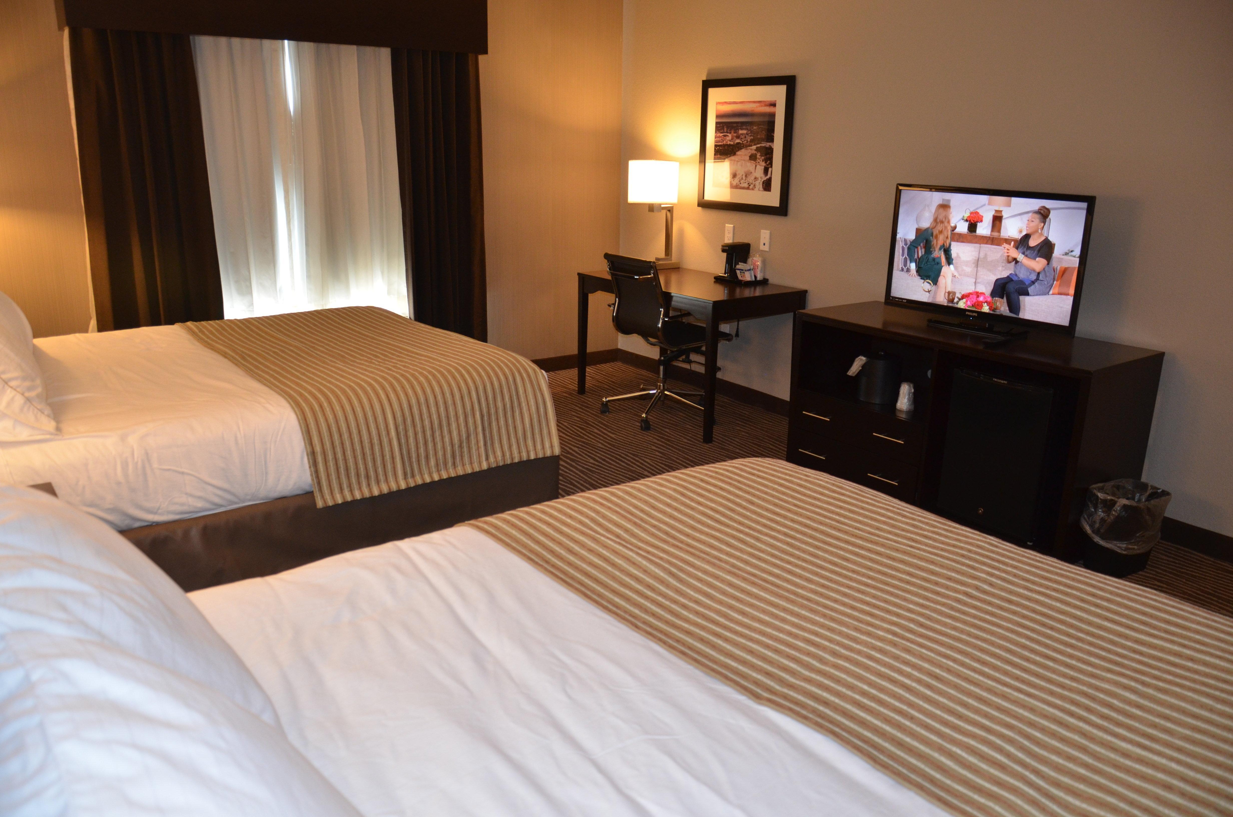 Holiday Inn Express & Suites Cheektowaga North East By Ihg Exterior photo